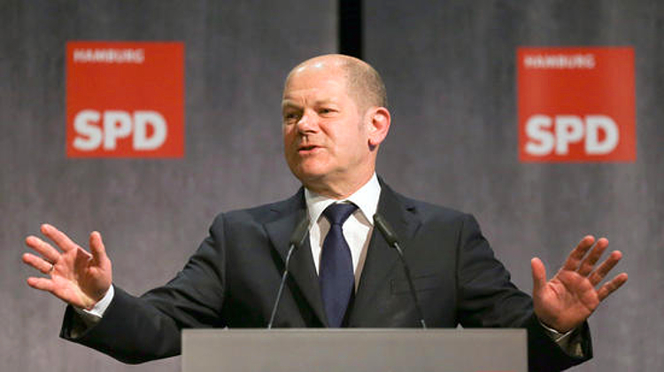 Olaf Scholz (SPD) lehnt R
