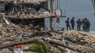 Warnungen vor Sch&auml;den an eingest&uuml;rztem Hochhaus in Florida noch im April