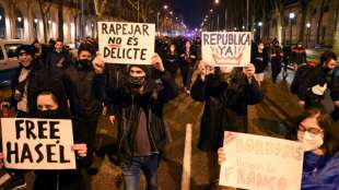 Siebter Abend der Proteste in Barcelona gegen Verhaftung von Rapper Has&eacute;l 