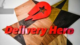 Lieferdienst Delivery Hero kauft f&uuml;nf Prozent der Anteile von Konkurrent Deliveroo
