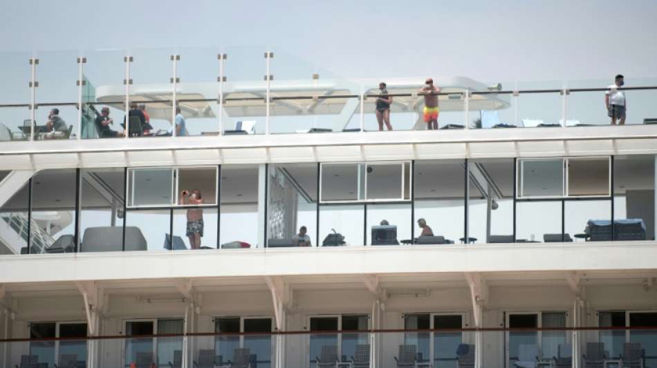Erstmals legt ausl&auml;ndisches Kreuzfahrtschiff wieder an Spaniens Festland an