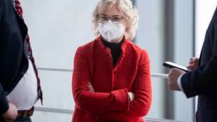 Lambrecht hält staatliche Einschränkungen für Ungeimpfte für verfassungswidrig