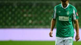 Werder trotz gerissener Siegesserie an der Spitze