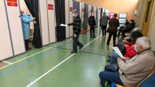 Zehn Millionen Franzosen mit erster Dosis gegen Corona geimpft