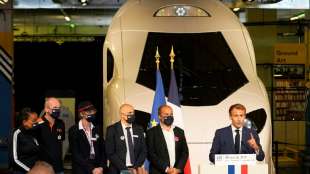 Macron w&uuml;rdigt 40 Jahre Hochgeschwindigkeitszug TGV