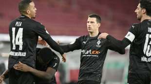 Sieg beim VfB: Gladbachs "gro&szlig;er Traum" lebt weiter