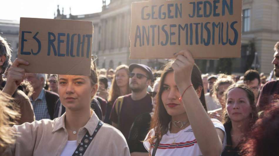 Tausende demonstrieren in Berlin gegen Antisemitismus und Rechtsextremismus