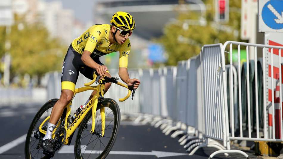 Titelverteidiger Bernal geht mit Rückenproblemen in die Tour