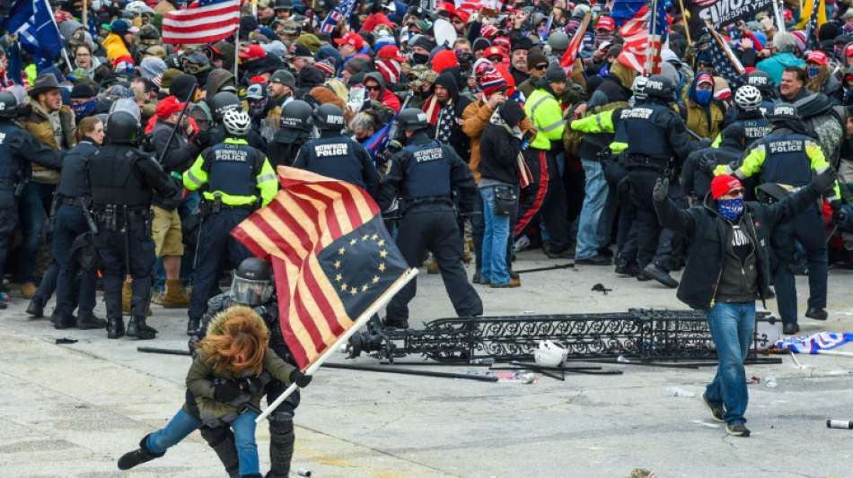 Bei Ausschreitungen in Washington verletzter Polizist tot