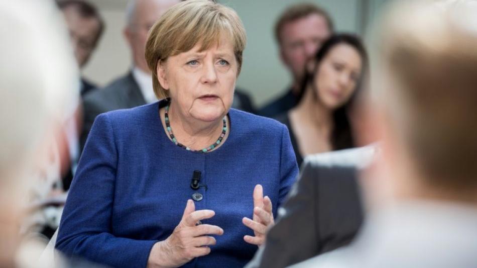 Merkel schließt Erhöhung des Militäretats auf Kosten der Sozialausgaben aus