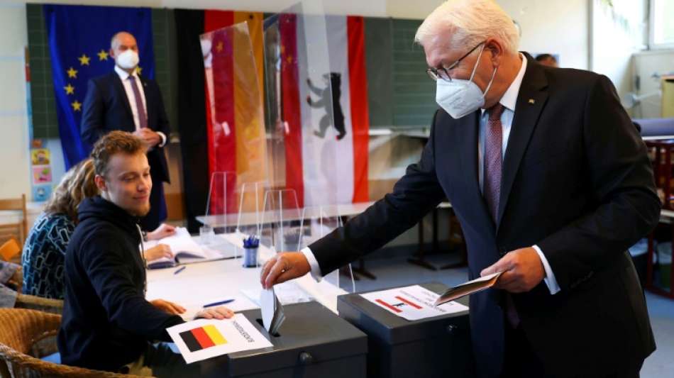 Prominente Politiker geben bei Bundestagswahl Stimme ab