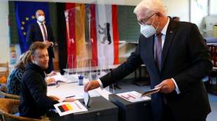 Prominente Politiker geben bei Bundestagswahl Stimme ab