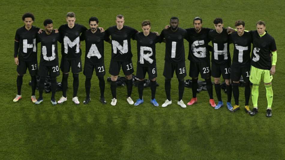 "HUMAN RIGHTS": Das DFB-Team setzt ein Zeichen