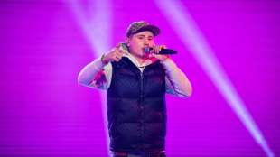 Schweden nach t&ouml;dlichen Sch&uuml;ssen auf bekannten Rapper unter Schock

