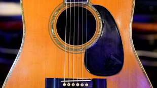 Clapton-Gitarre f&uuml;r 625.000 Dollar versteigert