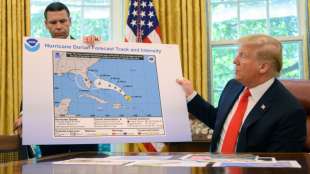 Trump zeigt manipulierte Karte von Hurrikan "Dorian" 