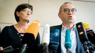 SPD-Vorstand beschließt "Kompromiss-Leitantrag" mit Forderungen an Union