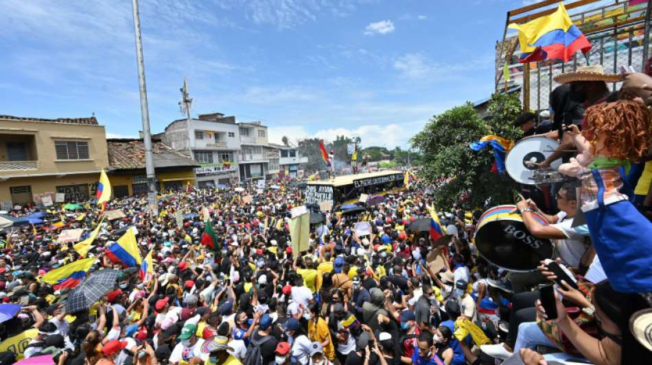 17 Tote und über 800 Verletzte nach Protesten gegen Steuerreform in Kolumbien