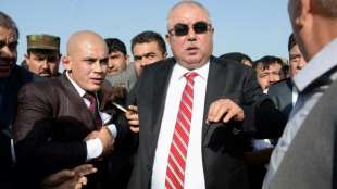 Gef&uuml;rchteter afghanischer Kriegsherr Dostum kehrt ins Land zur&uuml;ck