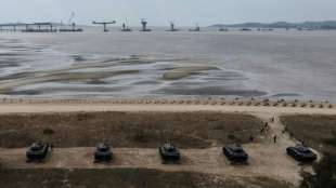 Mann aus China nach eigenen Angaben per Schlauchboot nach Taiwan geflüchtet