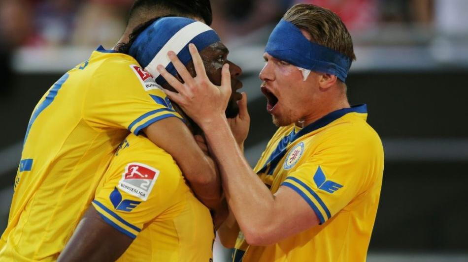 Fußball: Braunschweig entführt einen Punkt aus Düsseldorf