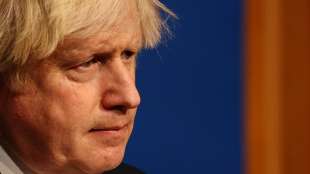 England versch&auml;rft Corona-Ma&szlig;nahmen