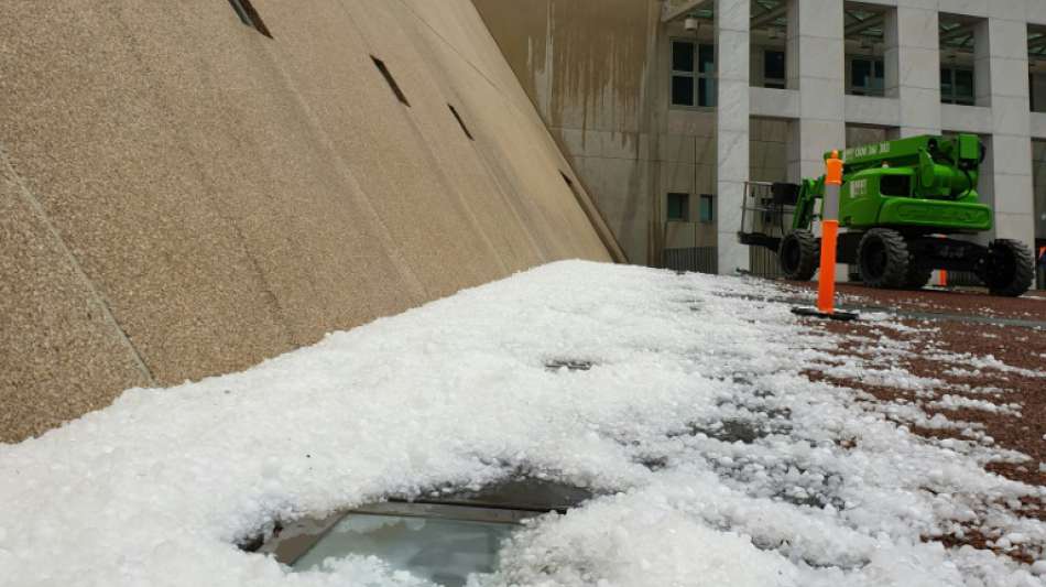 Schwere Gewitter und Hagel in den Buschbrandgebieten Australiens
