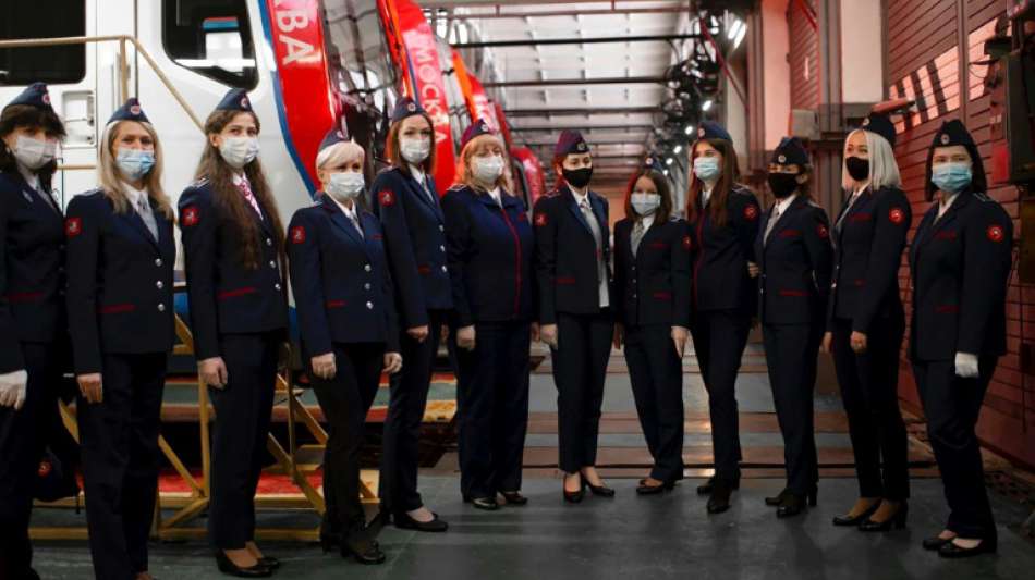 Moskauer U-Bahnen werden erstmals von Frauen gesteuert
