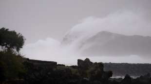 Keine größeren Schäden durch Wirbelsturm "Lorenzo" auf den Azoren