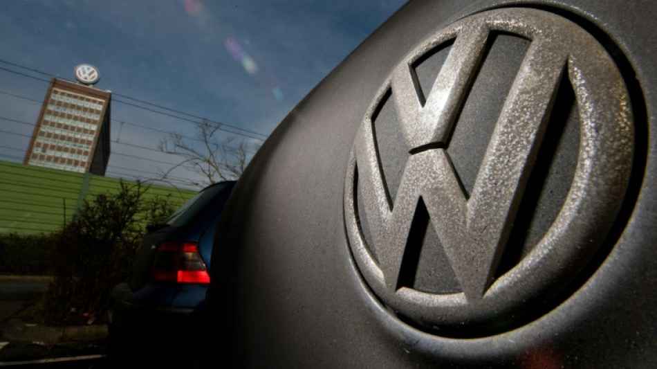Ex-Bundesinnenminister Baum droht VW mit 5000 weiteren Klagen