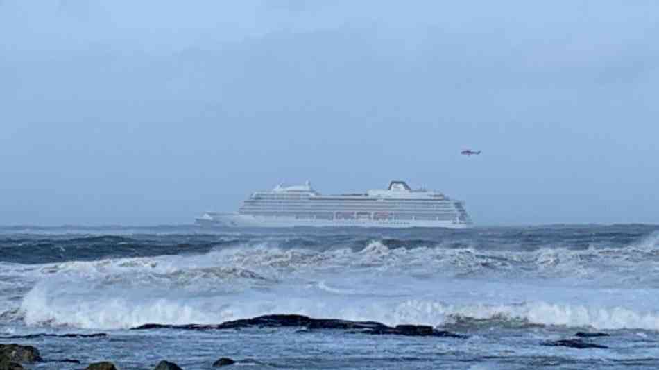 Kreuzfahrtschiff mit 1370 Menschen an Bord vor Norwegen in Seenot