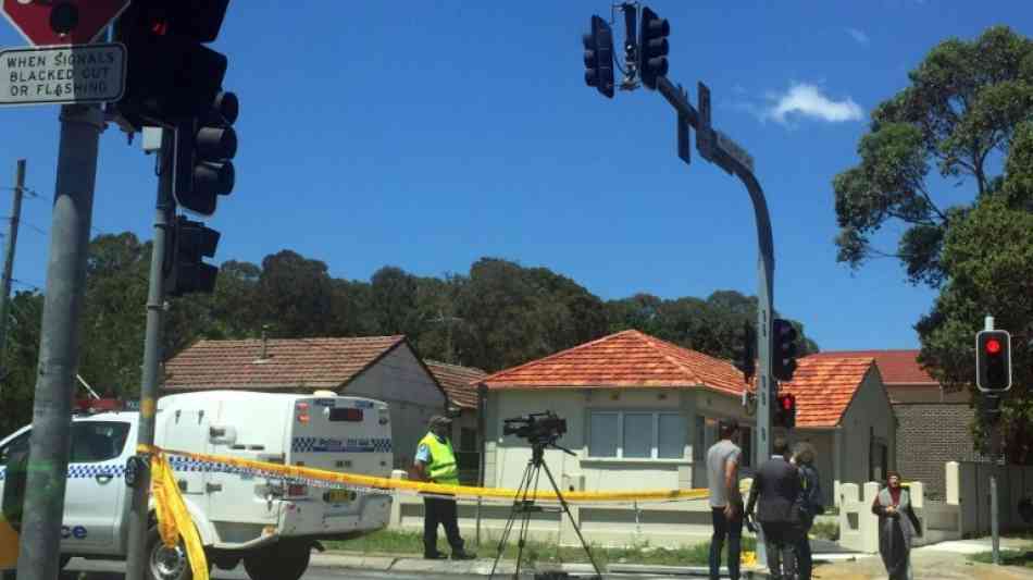 Autofahrerin in Australien rast in Schulgeb