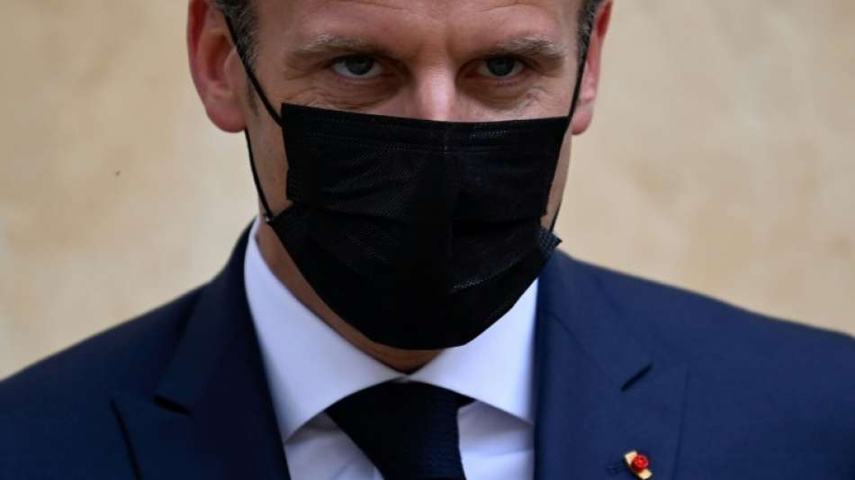 Mann ohrfeigt Frankreichs Pr&auml;sidenten Macron