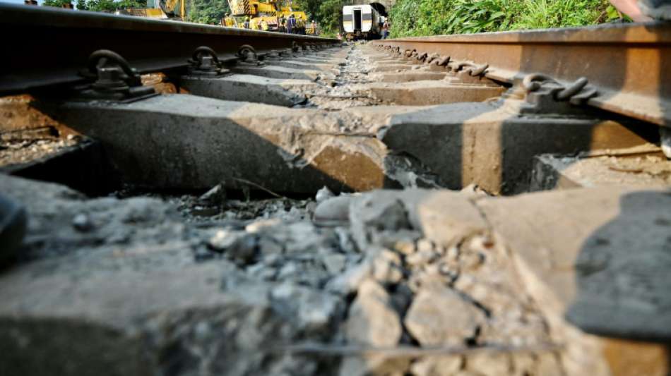 Mutmaßlicher Verursacher von Zugunglück in Taiwan entschuldigt sich unter Tränen