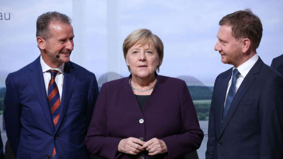 Merkel mahnt gemeinsame Anstrengungen zum Gelingen der Mobilitätswende an