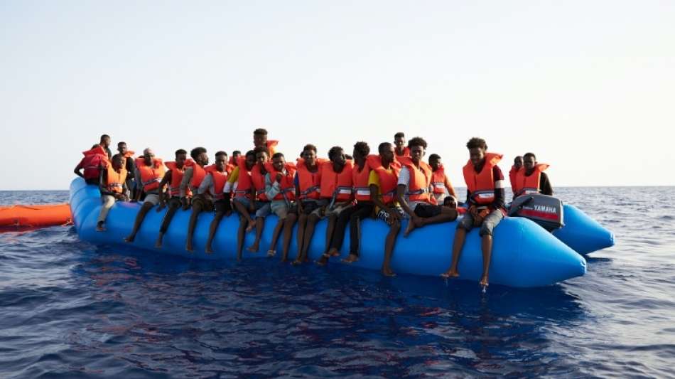 Italienisches Boot mit 41 Flüchtlingen an Bord legt trotz Verbots in Lampedusa an