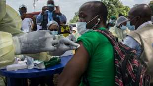 Elfenbeink&uuml;ste beginnt mit Impfungen gegen Ebola