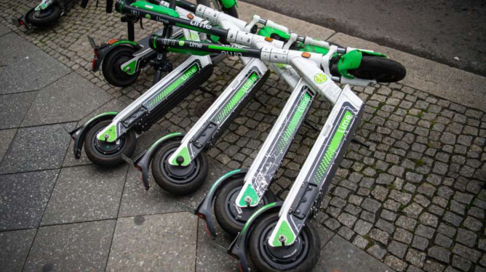 Betrunkener E-Scooter-Fahrer rammt in Hannover Streifenwagen der Polizei