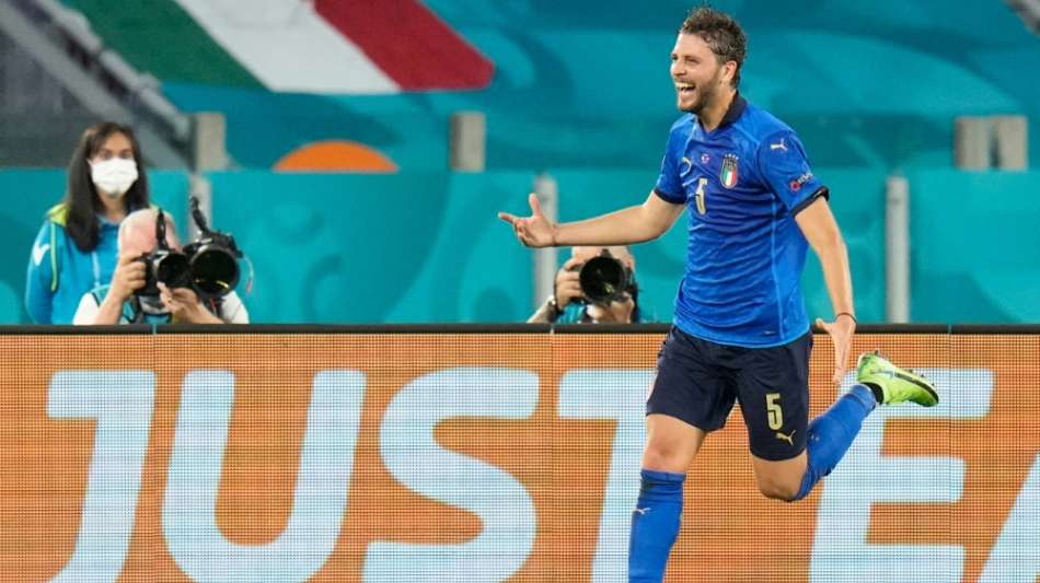 Locatelli mit Doppelpack: Italien setzt Superserie fort und stürmt ins EM-Achtelfinale