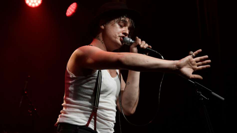 Britischer Rocksänger Pete Doherty nach Kauf von Kokain in Paris festgenommen