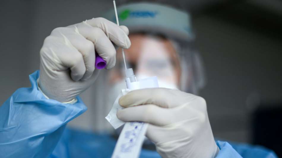 Mehr als 18.000 Corona-Neuinfektionen in Deutschland