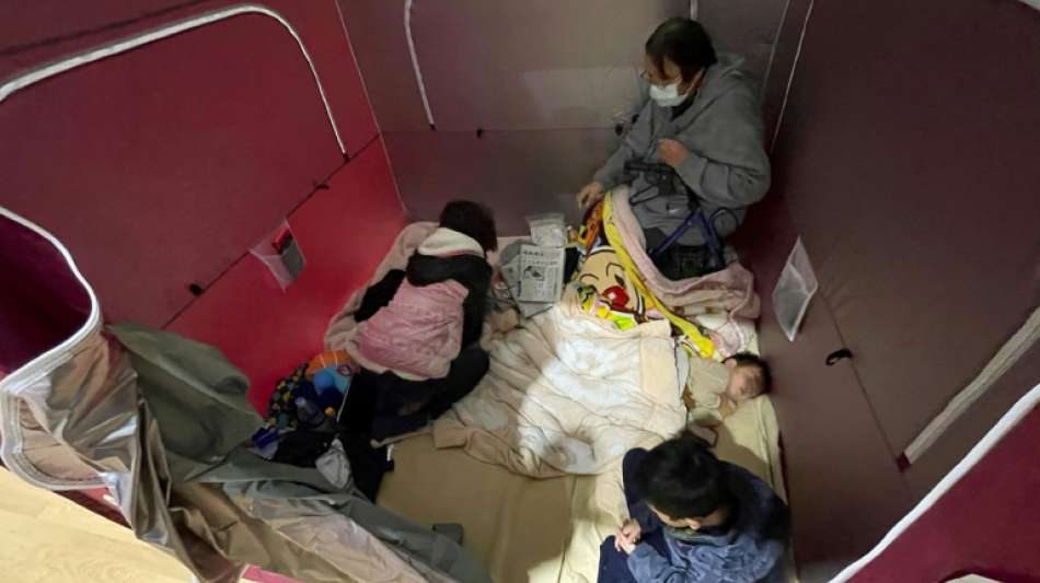 Mehr als hundert Verletzte bei heftigem Erdbeben in Japan