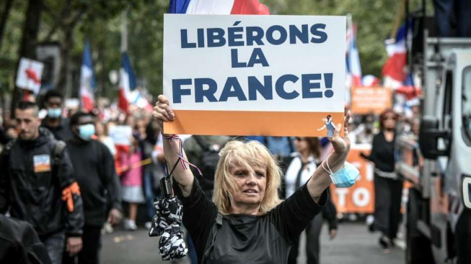 Rekordteilnahme bei Protesten gegen versch&auml;rfte Corona-Regeln in Frankreich