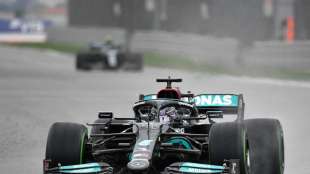 Hamilton macht die 100 voll - und &uuml;bernimmt WM-F&uuml;hrung von Verstappen