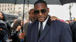 M&auml;nnlicher Zeuge spricht vor Gericht &uuml;ber sexuellen Missbrauch durch R. Kelly