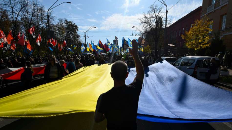 Kiew: Truppenrückzug von Frontlinie in Region Luhansk begonnen