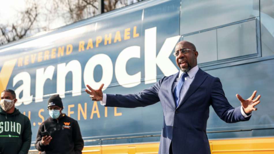 Demokrat Warnock holt Mandant bei Stichwahl in Georgia