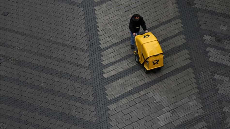 Briefmarken tragen k&uuml;nftig Matrixcode neben dem Motiv