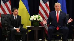 Trump bezeichnet Forderung nach Amtsenthebung wegen Ukraine-Affäre als "Witz"