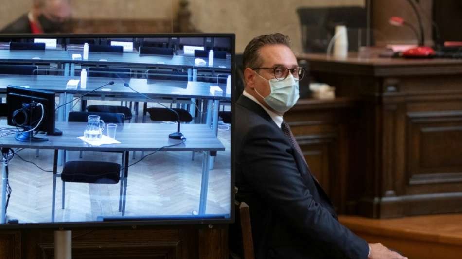 Erster Korruptionsprozess gegen &Ouml;sterreichs Ex-Vizekanzler Strache begonnen